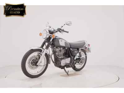 Yamaha SR400 2021
