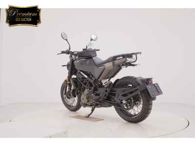 Husqvarna Svartpilen 401 2023