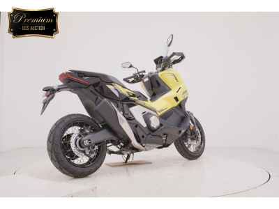 Honda X-Adv 750 2025
