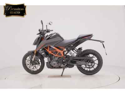 KTM 390 Duke 2025