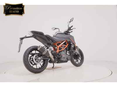 KTM 390 Duke 2025