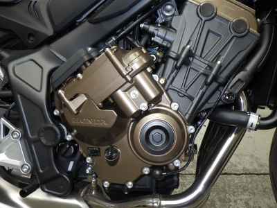 Honda CB650R E-Clutch 2025