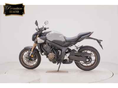 Honda CB650R E-Clutch 2025