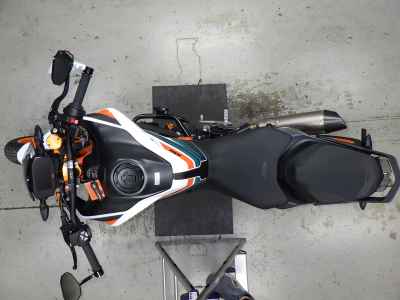 KTM 890 Duke R 2021
