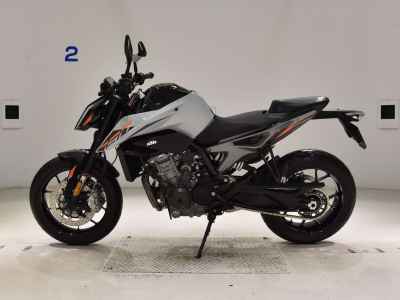 KTM 790 Duke 2025