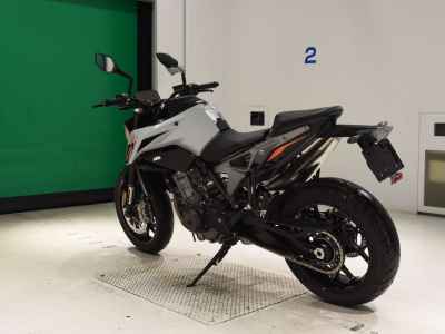 KTM 790 Duke 2025