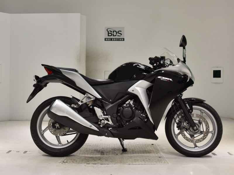Honda CBR250R 2011
