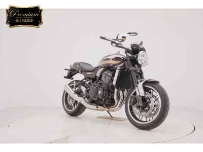 Kawasaki Z900RS 2025