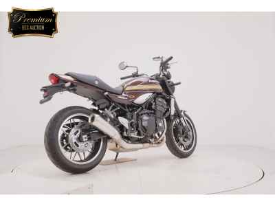 Kawasaki Z900RS 2025