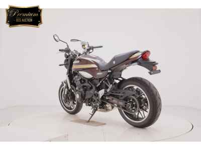 Kawasaki Z900RS 2025