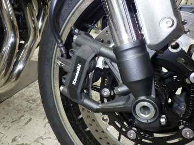 Kawasaki Z900RS 2025
