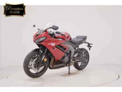 Triumph Daytona 660 2025