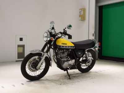 Yamaha SR400 2016