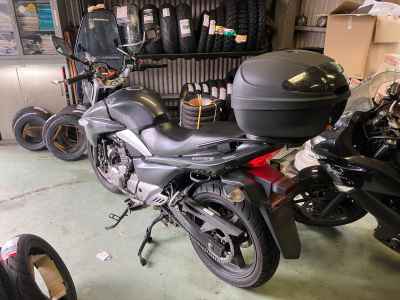 Suzuki GSR250