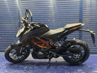 KTM 390 Duke 2023