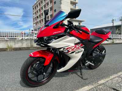Yamaha YZF-R25 2015