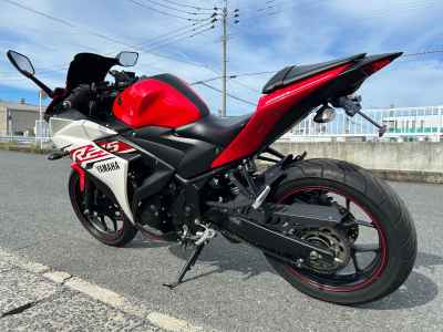 Yamaha YZF-R25 2015