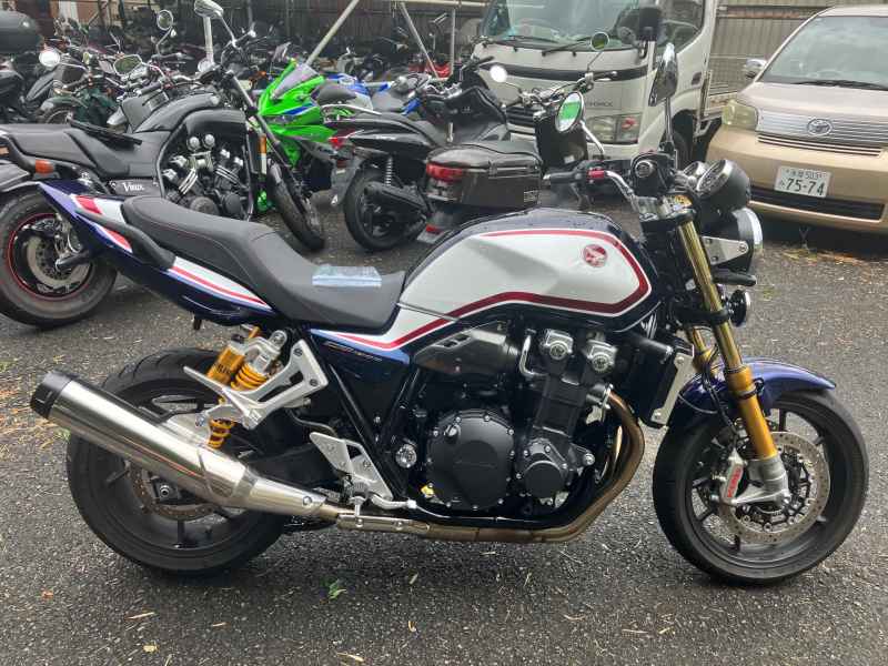 Honda CB1300SF 2023