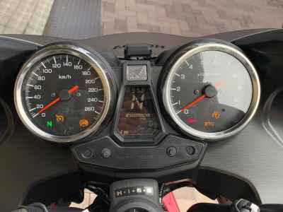 Honda CB1300SF 2025