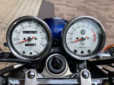 Yamaha SR400 2021