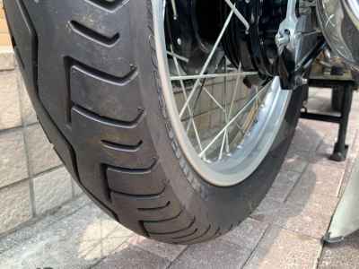 Yamaha SR400 2021