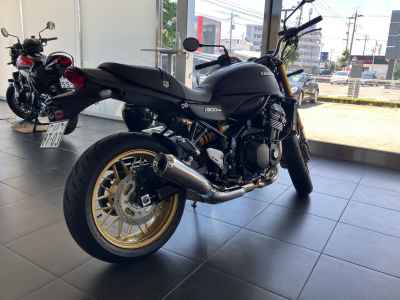 Kawasaki Z900RS SE 2025
