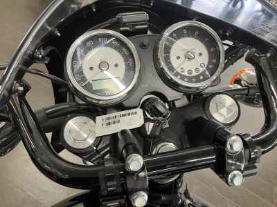 Kawasaki W800 2022