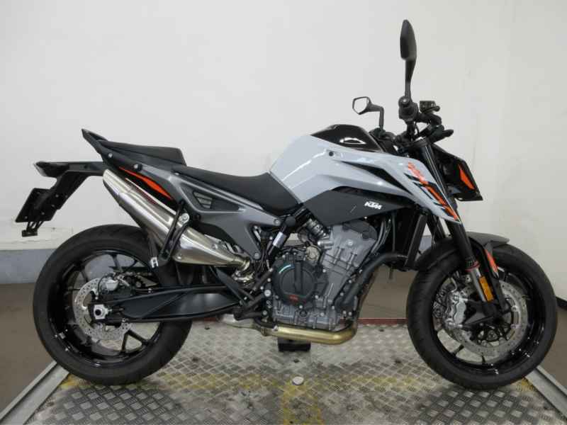 KTM 790 Duke 2024