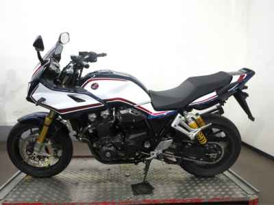 Honda CB1300SF 2023
