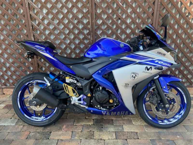 Yamaha YZF-R25 2016