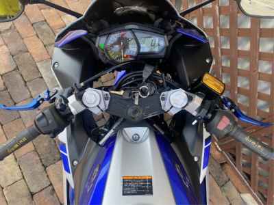Yamaha YZF-R25 2016