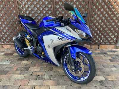 Yamaha YZF-R25 2016