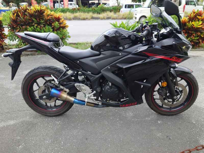 Yamaha YZF-R25 2015