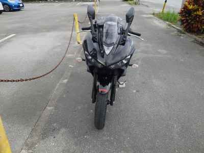 Yamaha YZF-R25 2015
