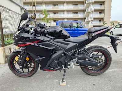 Yamaha YZF-R25 2015