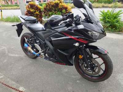 Yamaha YZF-R25 2015