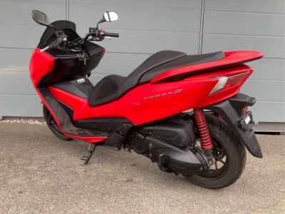 Honda Forza 2016