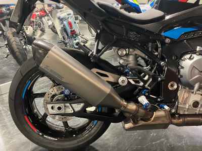BMW M1000R 2023
