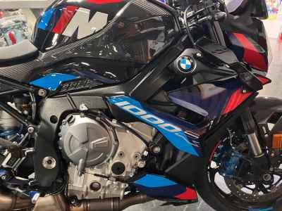 BMW M1000R 2023