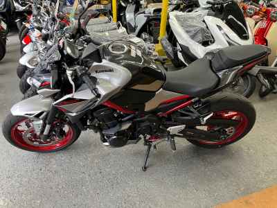 Kawasaki Z900 2023
