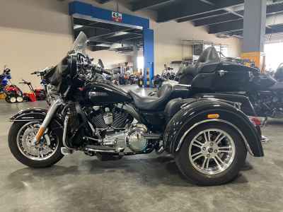 Harley-Davidson Electra Glide FLHTCU1690 Trike 2014