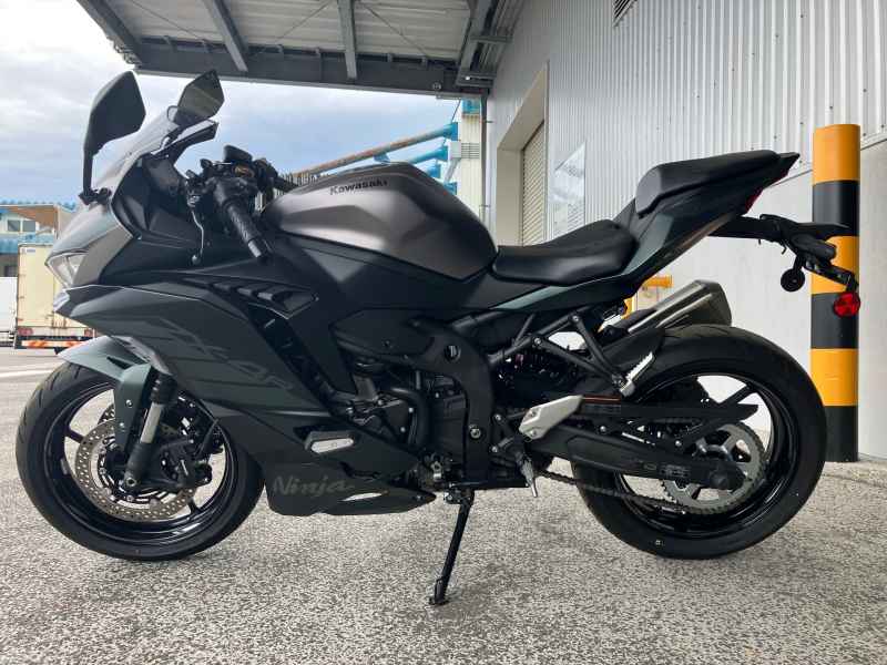 Kawasaki Ninja ZX-4R SE 2025