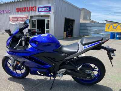 Yamaha YZF-R25 2021