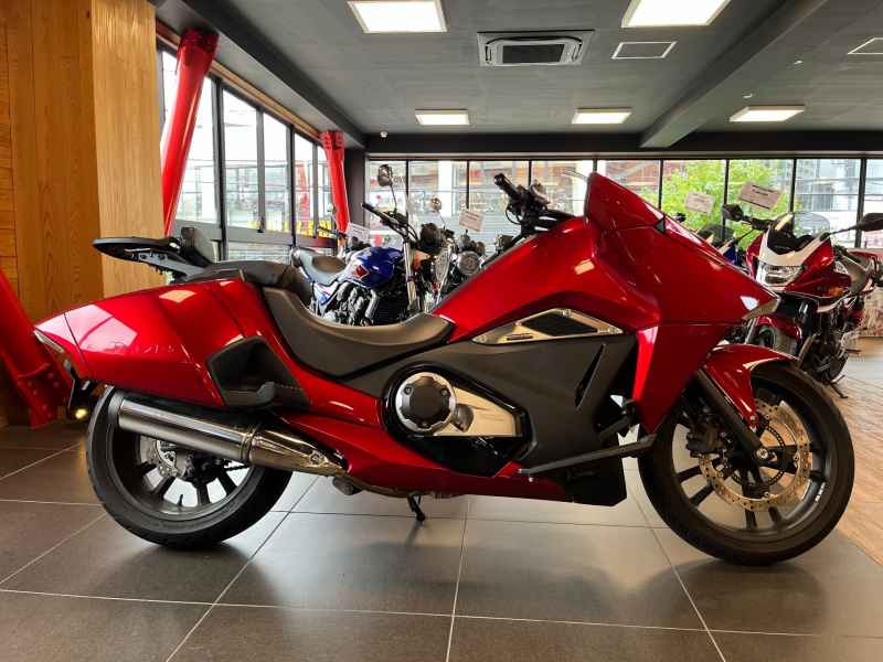 Honda NM4 Vultus 2015