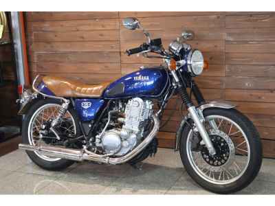 Yamaha SR400 2021