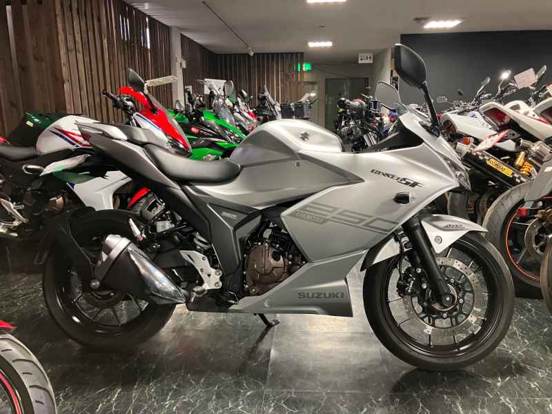 Suzuki Gixxer 250SF