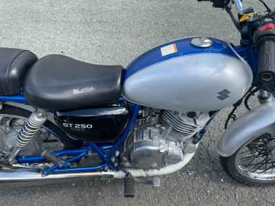 Suzuki ST250E