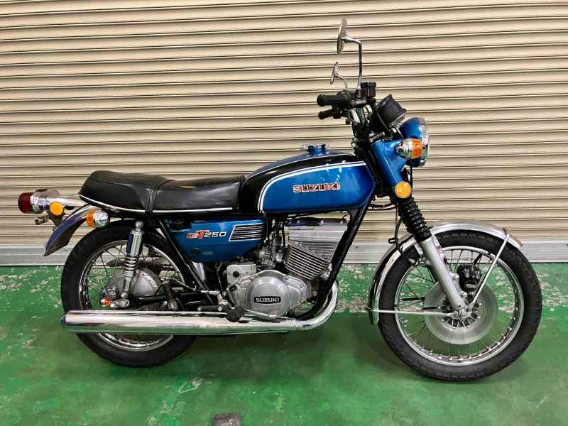 Suzuki GT250