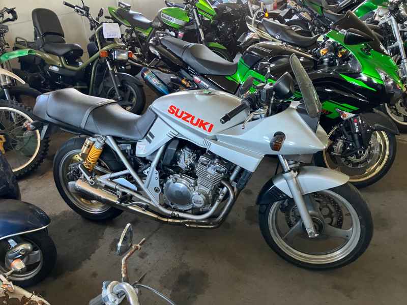 Suzuki GSX250S Katana