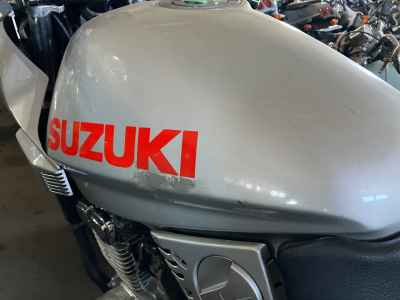 Suzuki GSX250S Katana